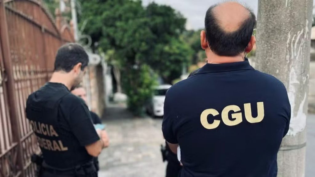 Descontos ilegais no INSS somam R$ 6,3 bilhões e levam PF a investigar entidades e afastar presidente do órgão