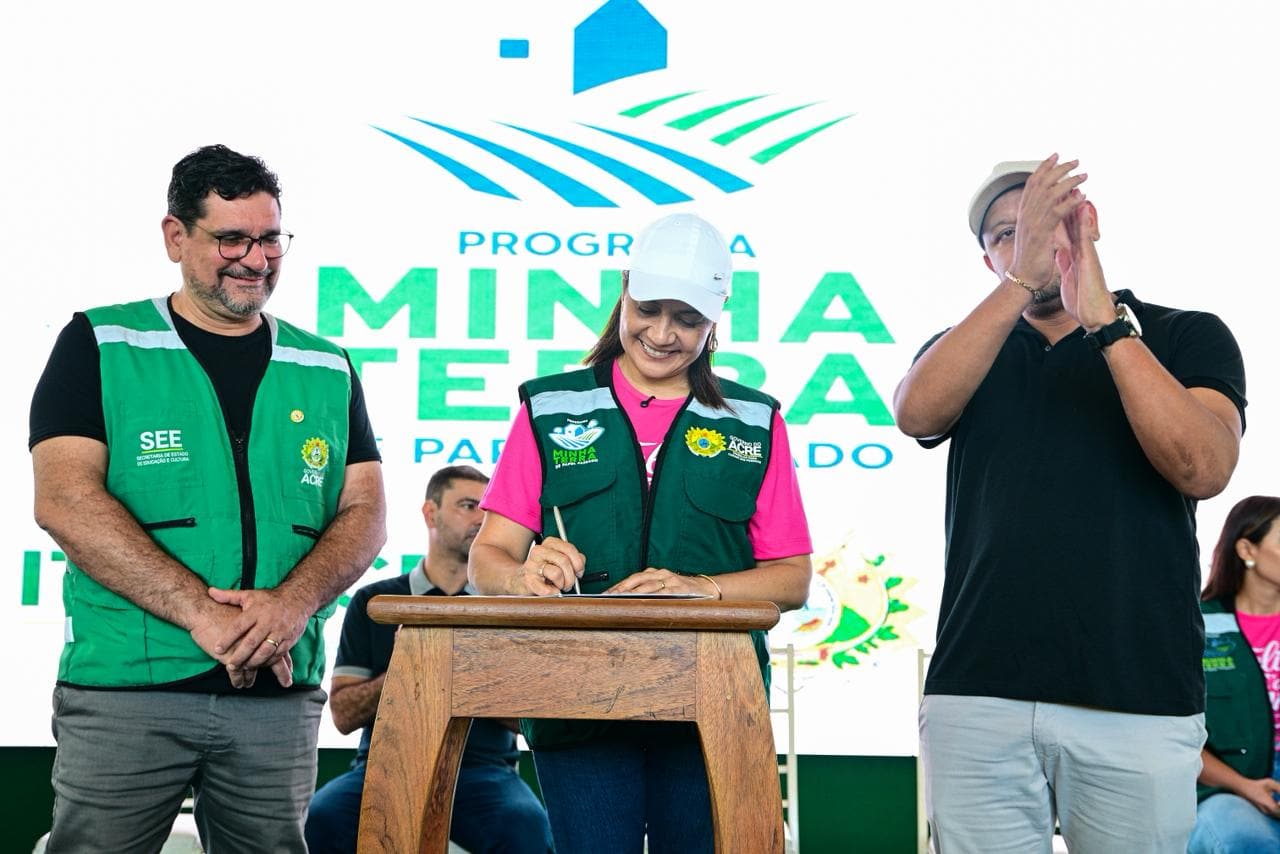 Governadora Mailza Assis cumpre agenda em Sena Madureira com entregas nas áreas de produção rural, educação, infraestrutura e regularização fundiária nesta terça
