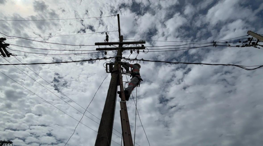 Nova frente fria chega no Acre e cuidados com a rede elétrica devem ser redobrados